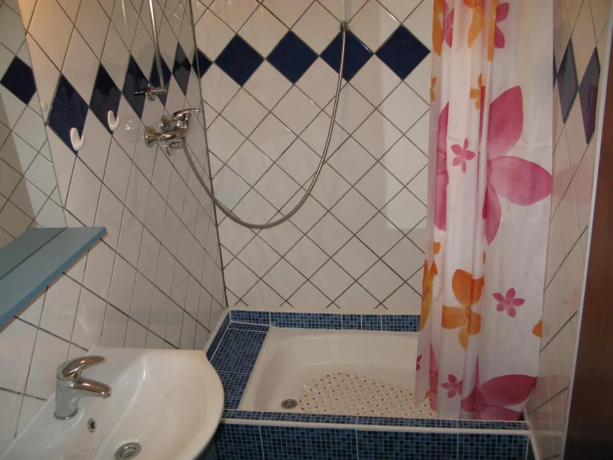 Apartment In Lopar With Terrace, Air Conditioning, Wifi, Washing Machine 4229-3